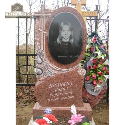 Памятник из цветного гранита 00006 — ritualum.ru