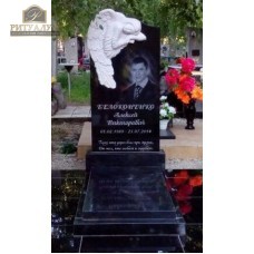 Памятник из гранита с Барельефом — ritualum.ru